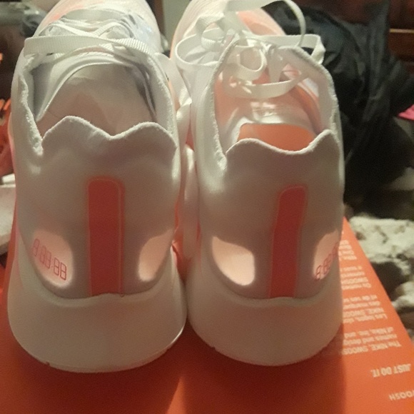 shoes - Picture 2 of 3